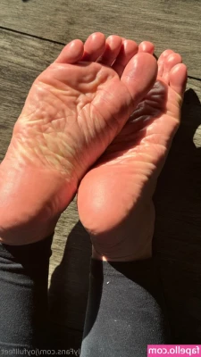 joyfullfeet - Would you like to travel with me?)👅😋