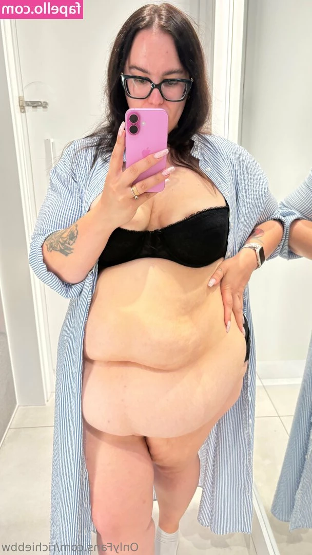 richiebbw - Yoga Booty Worship  amp  Bare Feet  Care to join me     Please donate