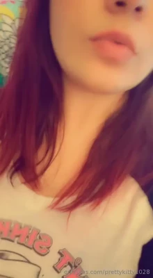 prettykitty1028 - Fuck me gently with this toy