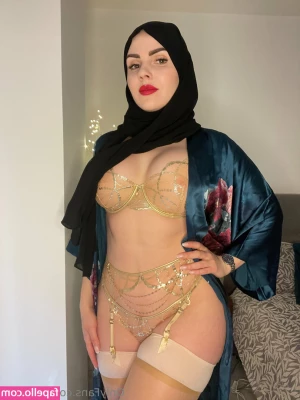 Lilithnoir - october motto is look like a bitch but act like a sweetheart 💖