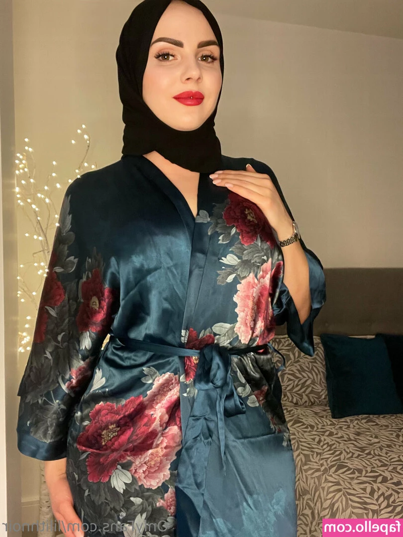 Lilithnoir - Do you like pretty toes in High Heels?