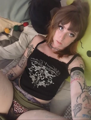 milliemoon3 - How much can you fit in your mouth