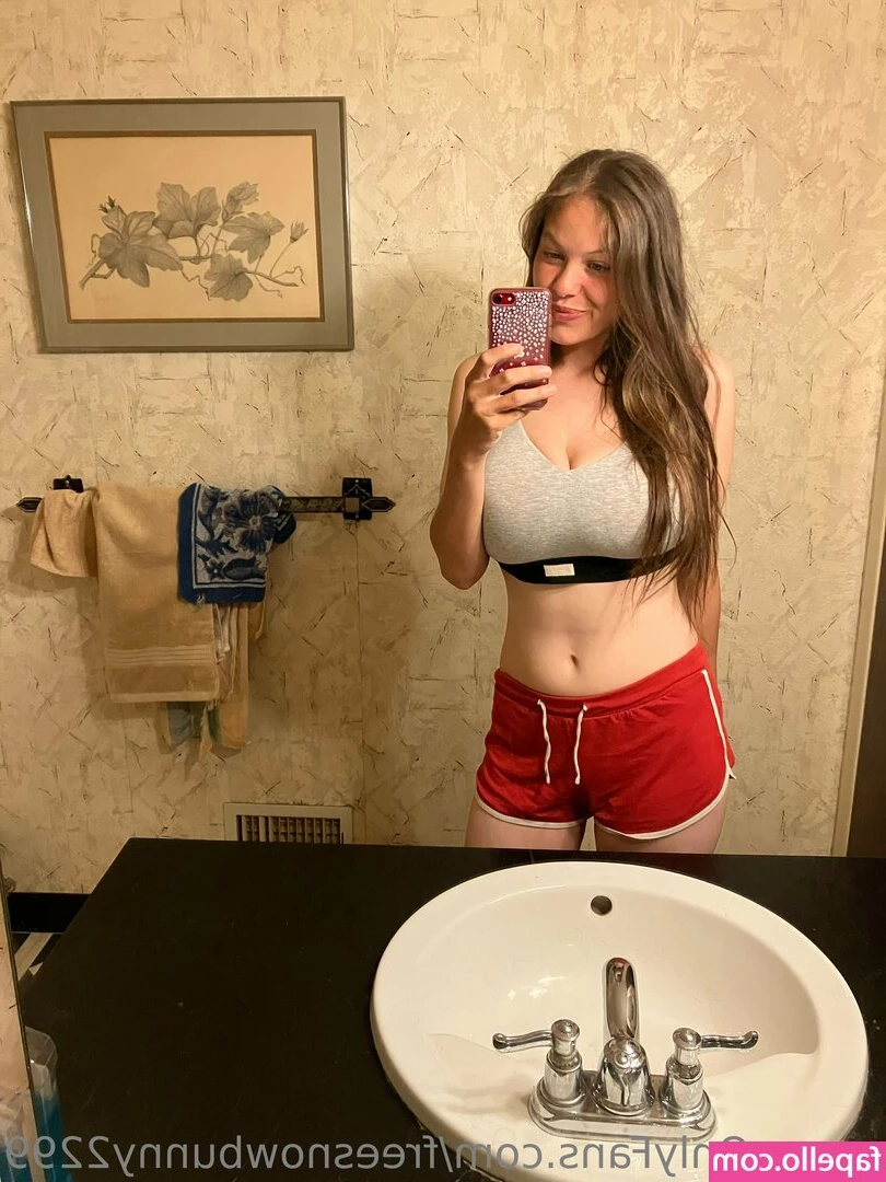 freesnowbunny2299 - Solo play, videos & photos 📸 with toys. Sexting / customs /