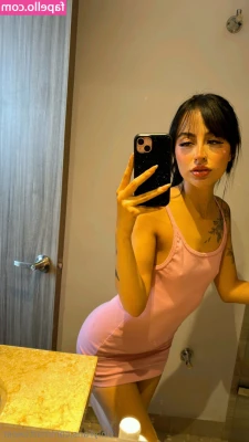 nattykittyx - Laying in bed