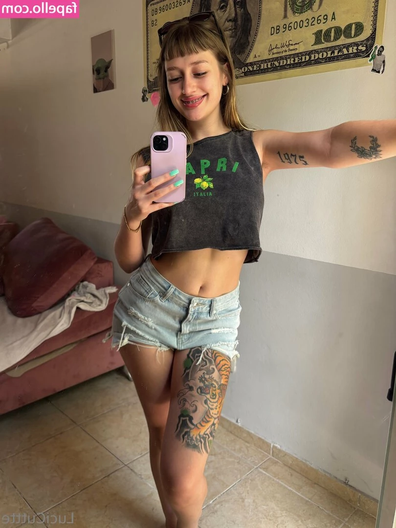 lucicuttte - just a few post-shower pics before i turn on the no peace underground
