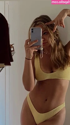 Jemma Donovan [ jemma-donovan ] - Time to warm up those muscles!