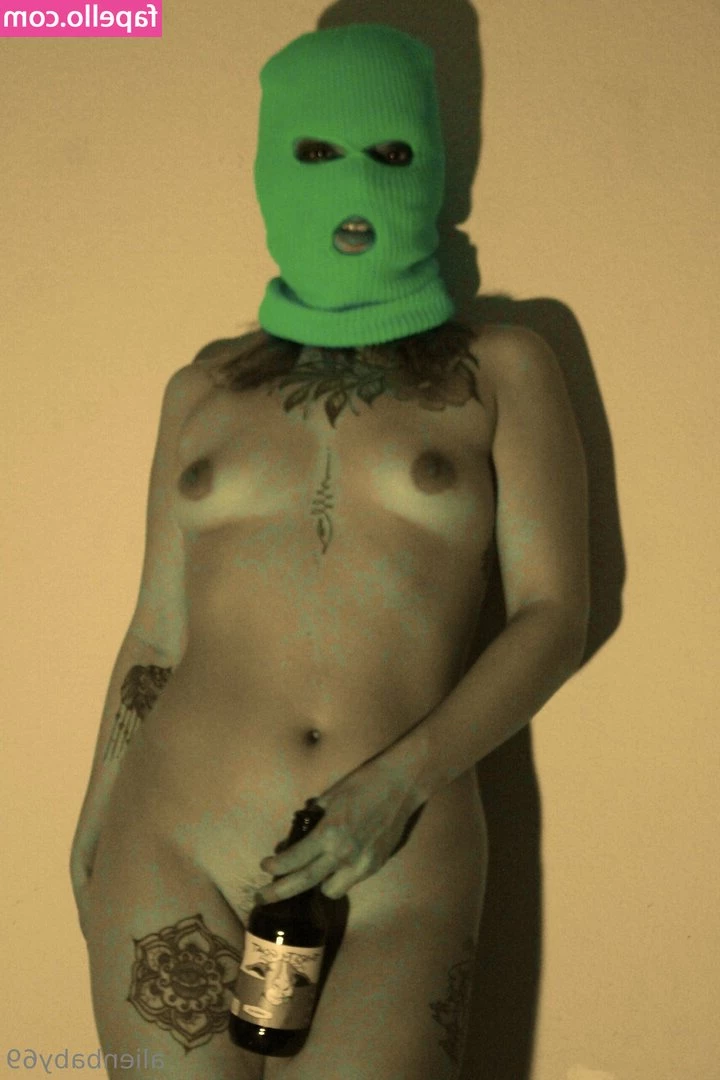 alienbaby69 - Who wants a piece of this