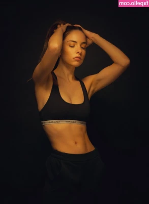 Rebecca Bagnol [ rebecca-bagnol-1 ] - photographic striptease🔥🔞🔥🔞