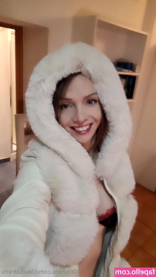 claudiatrans - I see you down there just staring at my feet in these cute thigh