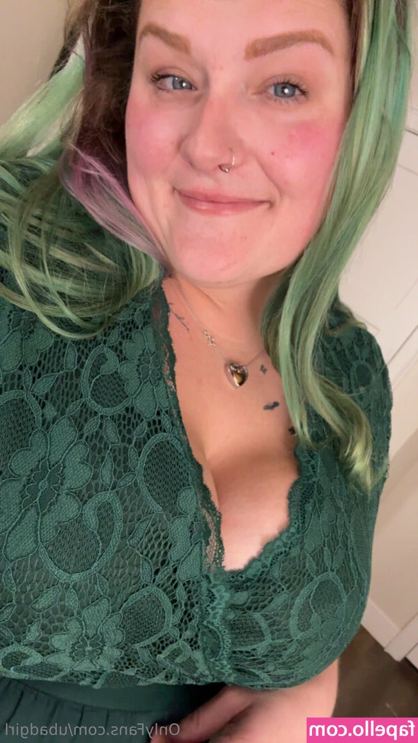 ubadgirl - Need to get back in gym  who wants to be my gym partner