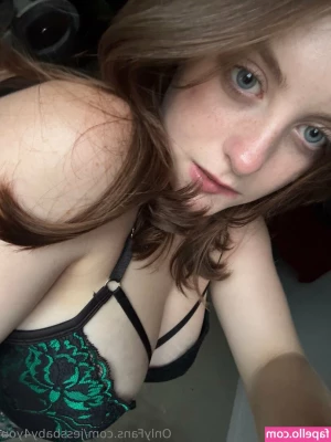 jessbaby4you - Mira mi   cabalgando rico antes de cocinar    Gisy cogida en la