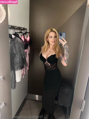 sweet.artist [ sweet-artist ] - Blonde bombshell with curves that need attention💋