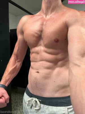 shredandbread - Smelly White Socks