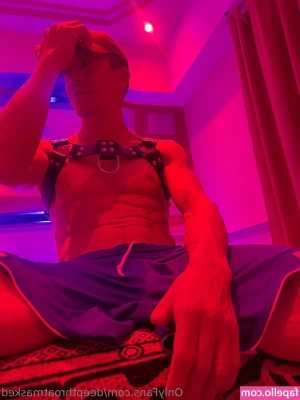 deepthroatmasked - Random footsie photos just because