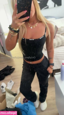 juliannapeyton - 🥴 check your dms