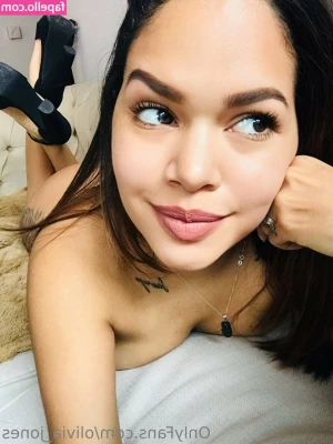 olivia_jones2 [ olivia-jones2 ] - Size 13 s for ya