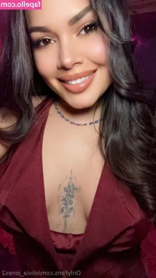 olivia_jones2 [ olivia-jones2 ] - Not doing personal requests