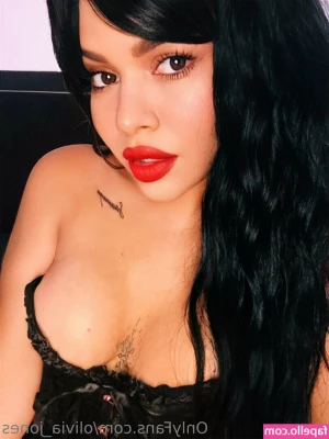 olivia_jones2 [ olivia-jones2 ] - Lately I m being too quiet   I need to get really wet today   help me