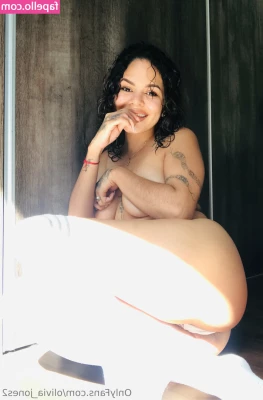 olivia_jones2 [ olivia-jones2 ] - Hey