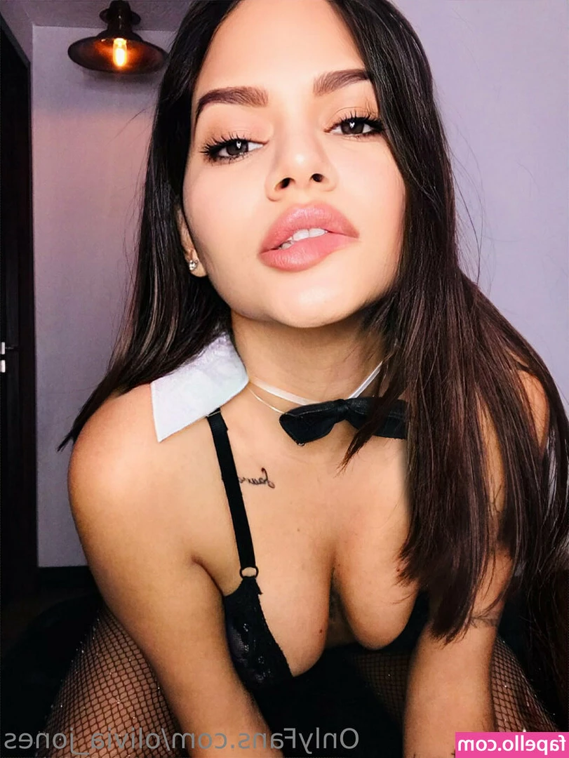 olivia_jones2 [ olivia-jones2 ] - Wish I had your face buried in them!!!