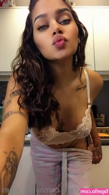 olivia_jones2 [ olivia-jones2 ] - Squish it ✨