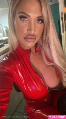 Caleatoxic - Estoy caliente para ti ahora  I m hot for you now
