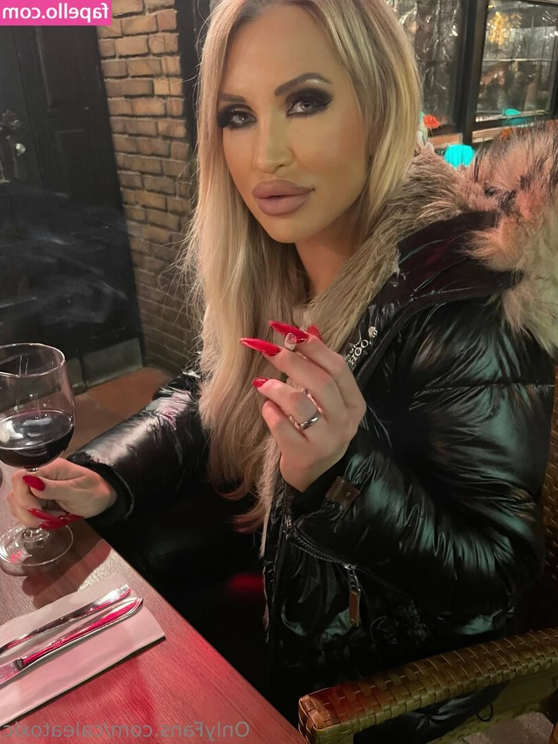 Caleatoxic - what are u up to daddy? 🤩 dm me!