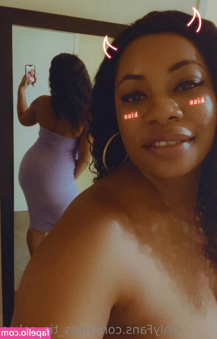 miss_tia_cakes [ miss-tia-cakes ] - Purple light