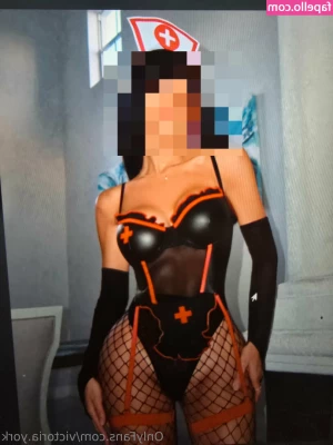 victoria.york [ victoria-york ] - STOP SCROLLING THIS LITTLE SHAWTY  letsplaywife LOVES BIG COCKS AND