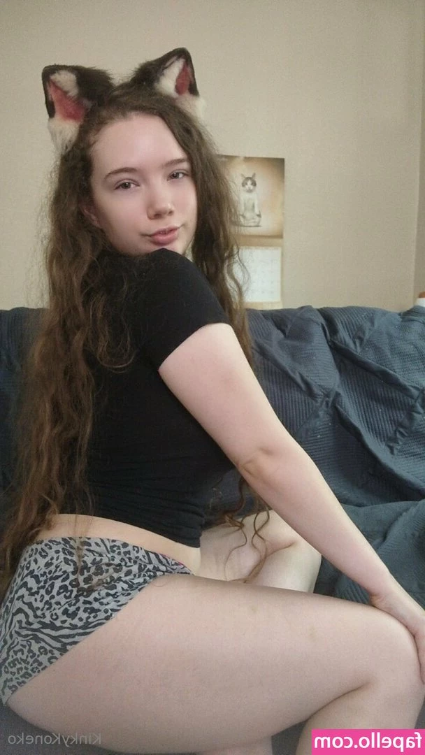 kinkykoneko69 - Happy Easter baby  wanna stuff your face between my eggs