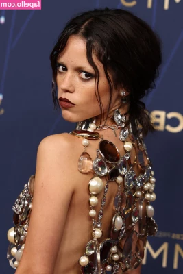 Jenna Ortega [ jenna-ortega-2 ] - Let me strip and play while giving you some JOI