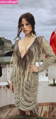 Jenna Ortega [ jenna-ortega-2 ] - Don t forget to Snapchat sexyradtech22 and get your live video chat