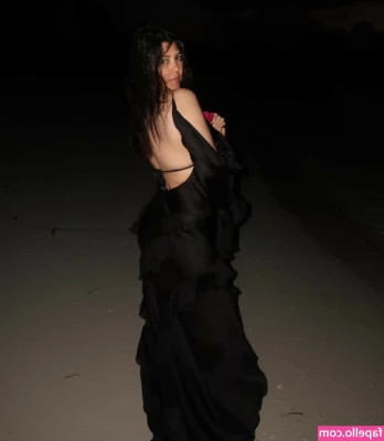 Kourtney Kardashian [ kourtney-kardashian ] - just cleaning up