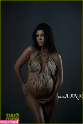 Kourtney Kardashian [ kourtney-kardashian ] - Good afternoon if you have me on snap bare with me someone reported