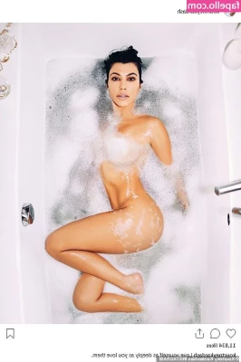 Kourtney Kardashian [ kourtney-kardashian ] - fucking my own ass  definitely craving the real thing