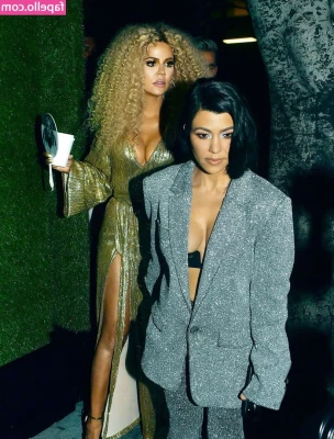Kourtney Kardashian [ kourtney-kardashian ] - Happy humpday