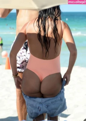 Kourtney Kardashian [ kourtney-kardashian ] - Wet weekend squirt squirttt  Ask Full video in DM double squirtt