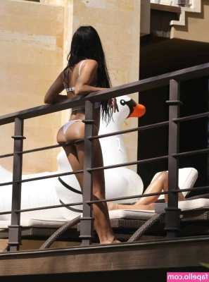 Kourtney Kardashian [ kourtney-kardashian ] - Happy Hump day - For more of this naughtiness follow this channel  