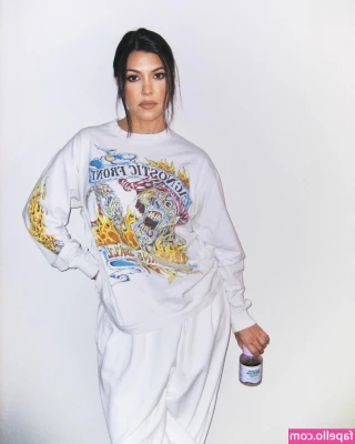 Kourtney Kardashian [ kourtney-kardashian ] - Happy Tuesday