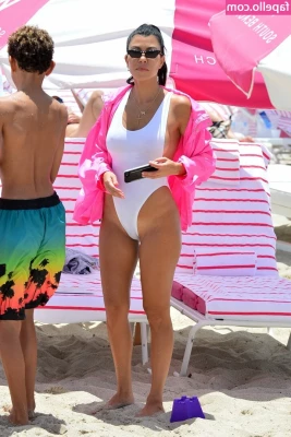 Kourtney Kardashian [ kourtney-kardashian ] - Your Little Eva is ready to listen to your instructions! 🥰 What do