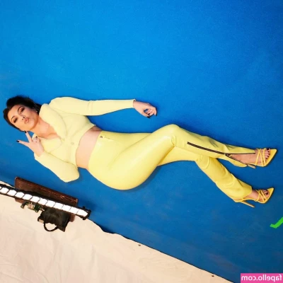 Kourtney Kardashian [ kourtney-kardashian ] - im so hard 🤭