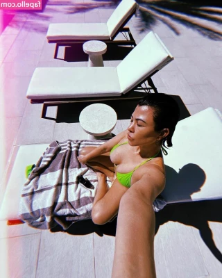 Kourtney Kardashian [ kourtney-kardashian ] - Join me for a devilish shower