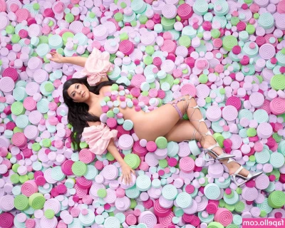 Kourtney Kardashian [ kourtney-kardashian ] - Happy 420 babes! 🪴