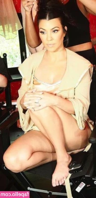 Kourtney Kardashian [ kourtney-kardashian ] - Would watching me shower be something you guys are interested in 