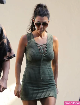 Kourtney Kardashian [ kourtney-kardashian ] - MY FIRST SUBSCRIBER  DM ME WHAT YOU GUYS WANNA SEE