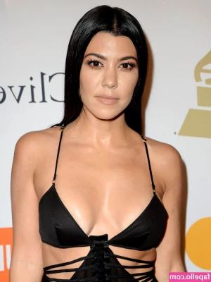 Kourtney Kardashian [ kourtney-kardashian ] - Making waves the best way I know how 🌊
