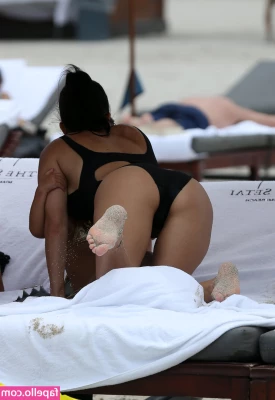 Kourtney Kardashian [ kourtney-kardashian ] - Morning on/off 😛  Still healing up! Wow, is it taking forever. I