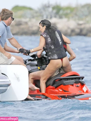 Kourtney Kardashian [ kourtney-kardashian ] - Finally feeling like summertime  Time for itty bitty shorts  skirts 