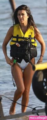 Kourtney Kardashian [ kourtney-kardashian ] - butterball ✨