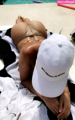 Kourtney Kardashian [ kourtney-kardashian ] - tip ur queen